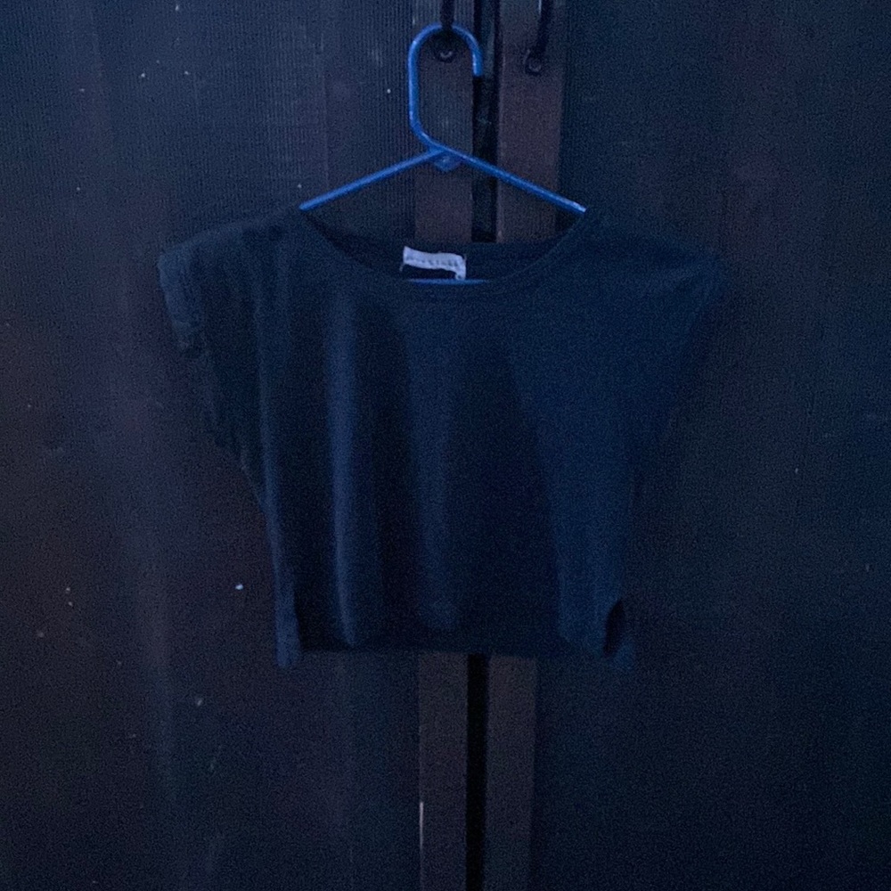 Plain black tee shirt never worn